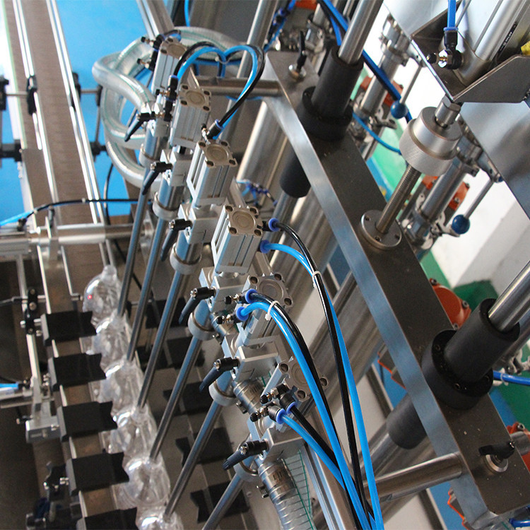 ਤੇਲ ਭਰਨ ਵਾਲੀ ਮਸ਼ੀਨ